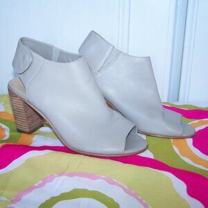 Steve Madden Heeled Booties Sz 7.5